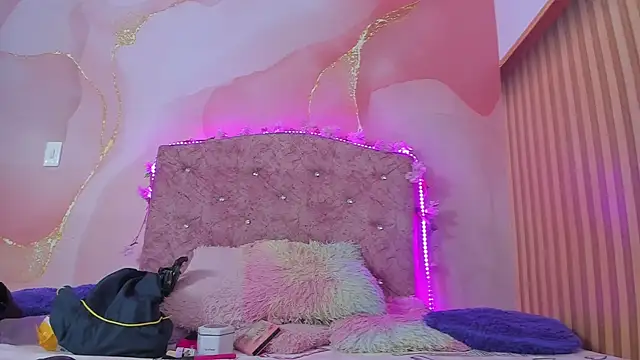 Malory  Jones online show from 11-12-25, 06:41