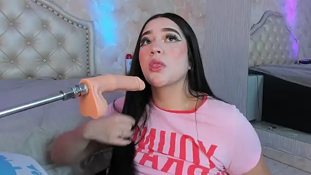 Snapshot of Sophia_Valkova chatting on 12-01-25, 04:28 Sophia Valkova online show from 12-01-25, 04:28