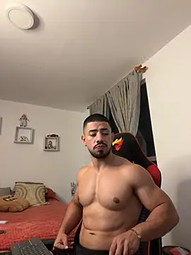 Ezzio Scolaro online show from 12-03-25, 12:29