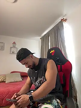 Ezzio Scolaro online show from 02-08-26, 08:23