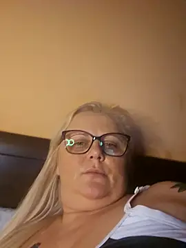 NieMaJazdyBezGwiazdy7883 online show from 11-26-25, 09:38