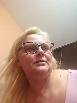 NieMaJazdyBezGwiazdy7883 online show from 12-02-25, 06:25