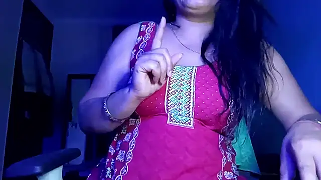 Snapshot of horny_milf_couple chatting on 04-29-26, 07:31 horny milf couple online show from 04-29-26, 07:31