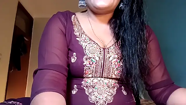 Snapshot of horny_milf_couple chatting on 06-06-26, 06:34 horny milf couple online show from 06-06-26, 06:34