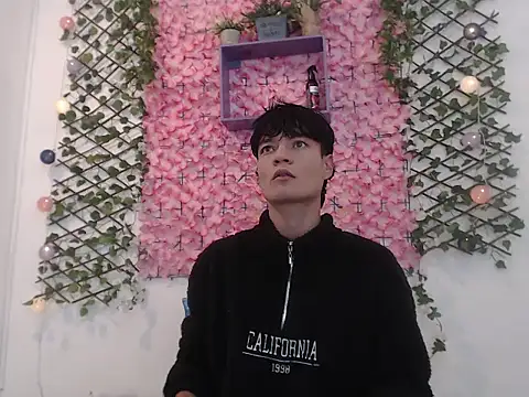 Snapshot of alex_russo__ chatting on 10-16-25, 03:51 alex russo online show from 10-16-25, 03:51