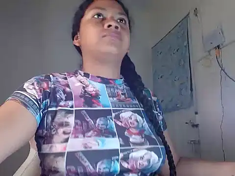 Snapshot of Agatha_milk24 chatting on 10-09-25, 10:41 Agatha milk24 online show from 10-09-25, 10:41