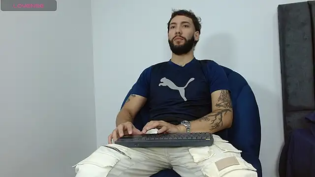 Snapshot of angel_kyrozz chatting on 11-13-25, 09:25 angel kyrozz online show from 11-13-25, 09:25