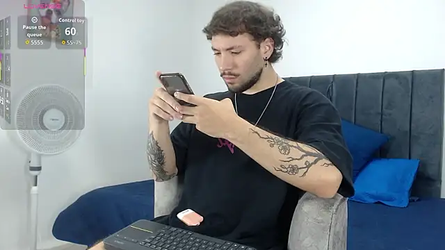 angel kyrozz online show from 02-13-26, 06:59