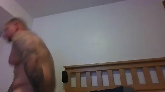 Snapshot of Bighen511@xh chatting on 10-31-25, 01:17 Bighen511xh online show from 10-31-25, 01:17