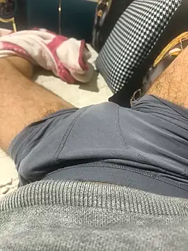 Snapshot of Sert_erkek21_ysm chatting on 02-15-26, 09:33 Sert erkek21 ysm online show from 02-15-26, 09:33