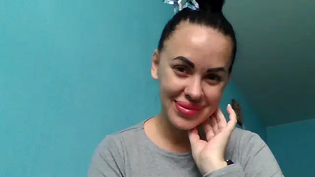 Snapshot of Stefaniyaxq chatting on 10-05-25, 09:29 Stefaniyaxq online show from 10-05-25, 09:29