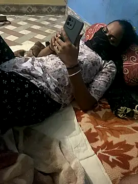 Snapshot of Indianhotgirl9 chatting on 10-09-25, 05:22 Indianhotgirl9 online show from 10-09-25, 05:22