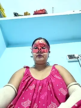 Snapshot of misti02 chatting on 10-08-25, 04:48 misti02 online show from 10-08-25, 04:48
