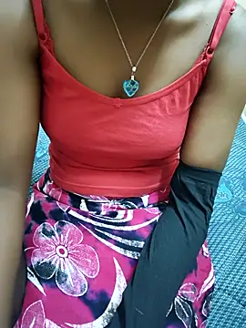 Snapshot of Chennai-couples chatting on 10-26-25, 07:36 Chennai-couples online show from 10-26-25, 07:36