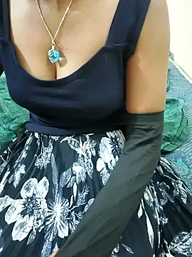 Snapshot of Chennai-couples chatting on 11-09-25, 07:12 Chennai-couples online show from 11-09-25, 07:12