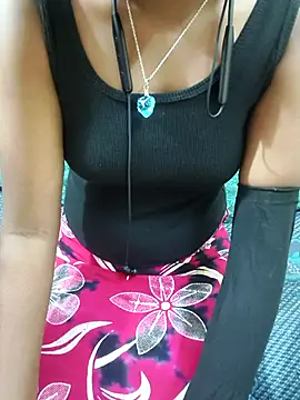 Snapshot of Chennai-couples chatting on 11-13-25, 04:44 Chennai-couples online show from 11-13-25, 04:44