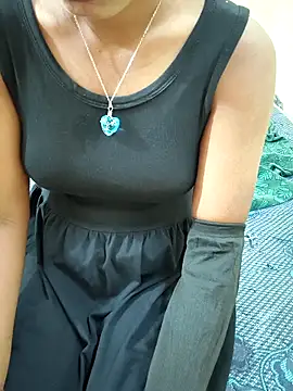 Snapshot of Chennai-couples chatting on 11-14-25, 06:23 Chennai-couples online show from 11-14-25, 06:23