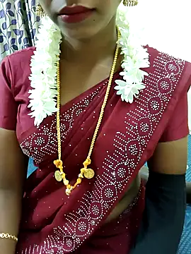 Snapshot of Chennai-couples chatting on 11-23-25, 02:06 Chennai-couples online show from 11-23-25, 02:06