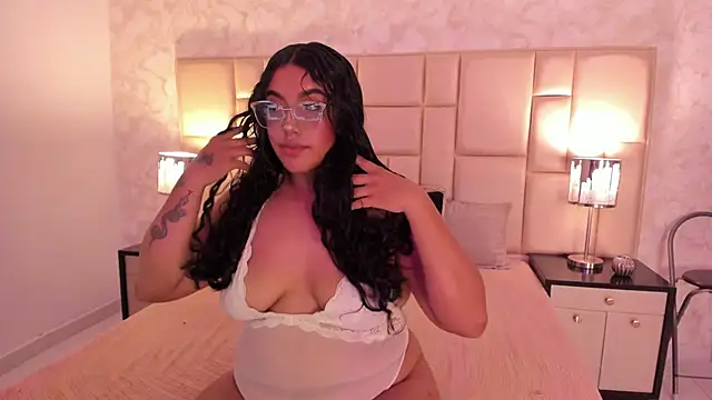 CatalinaCoopper online show from 10-13-25, 04:56