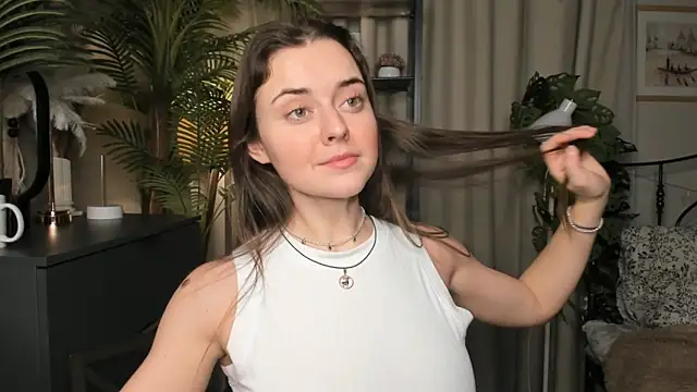 ThelmaJusto online show from 11-29-25, 03:48