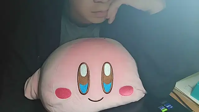 Snapshot of fox165 chatting on 11-28-25, 04:42 fox165 online show from 11-28-25, 04:42