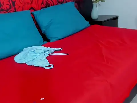 Candy sweety1 online show from 12-04-25, 02:04