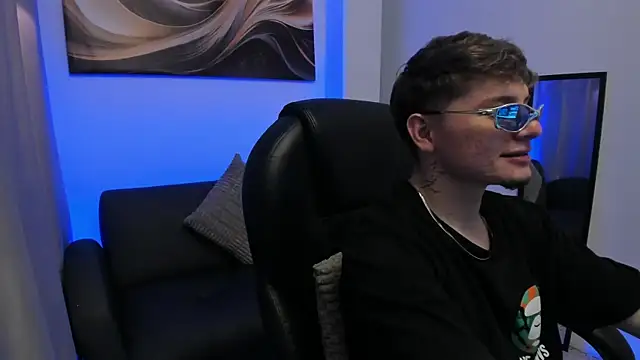 Leoo Miller online show from 03-03-26, 04:07