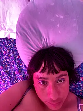 Snapshot of gatitaplop chatting on 12-18-25, 02:12 gatitaplop online show from 12-18-25, 02:12