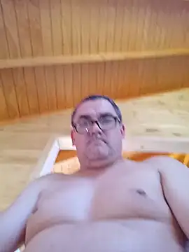 Snapshot of Alfred_00000 chatting on 12-17-25, 09:32 Alfred 00000 online show from 12-17-25, 09:32