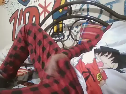 Snapshot of marco13y chatting on 10-15-25, 04:56 marco13y online show from 10-15-25, 04:56