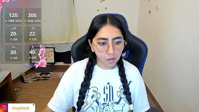 LoveLyy- online show from 04-28-26, 09:31