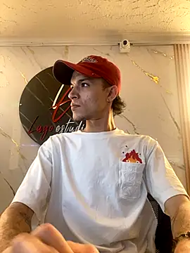 Snapshot of santyrestrepo chatting on 11-28-25, 07:00 santyrestrepo online show from 11-28-25, 07:00