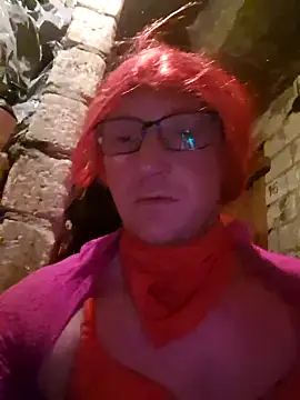 Snapshot of MeskaKurwa1988 chatting on 11-04-25, 11:15 MeskaKurwa1988 online show from 11-04-25, 11:15