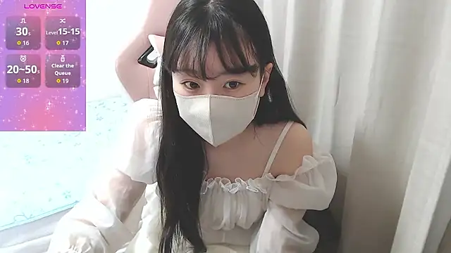 hinako08 online show from 11-14-25, 01:37