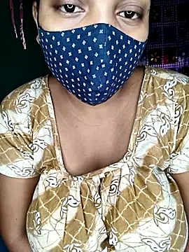 Snapshot of Shiyalsen chatting on 10-27-25, 01:20 Shiyalsen online show from 10-27-25, 01:20