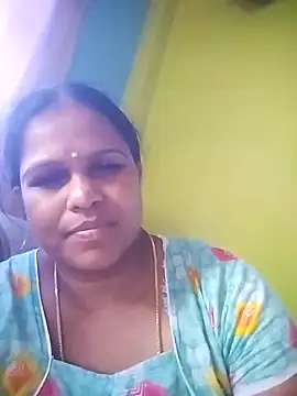 Snapshot of aksaya chatting on 11-23-25, 09:31 aksaya online show from 11-23-25, 09:31