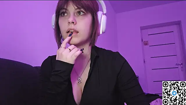 KristiBloom online show from 11-02-25, 10:45