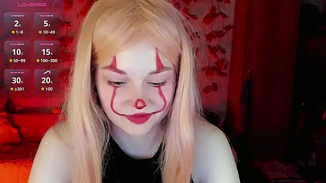 Snapshot of HoneyDazzle chatting on 10-18-25, 08:09 HoneyDazzle online show from 10-18-25, 08:09