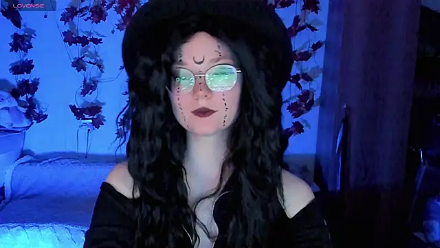 Snapshot of HoneyDazzle chatting on 10-23-25, 07:12 HoneyDazzle online show from 10-23-25, 07:12