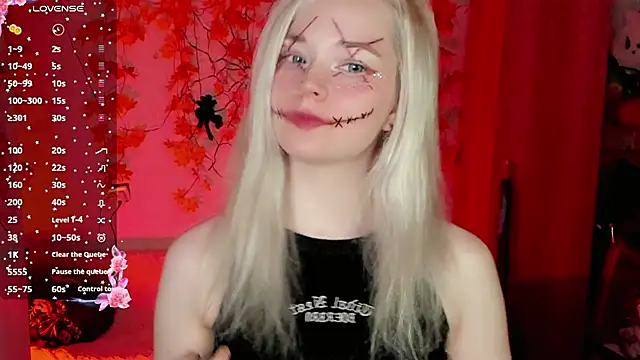 Snapshot of HoneyDazzle chatting on 10-26-25, 06:47 HoneyDazzle online show from 10-26-25, 06:47