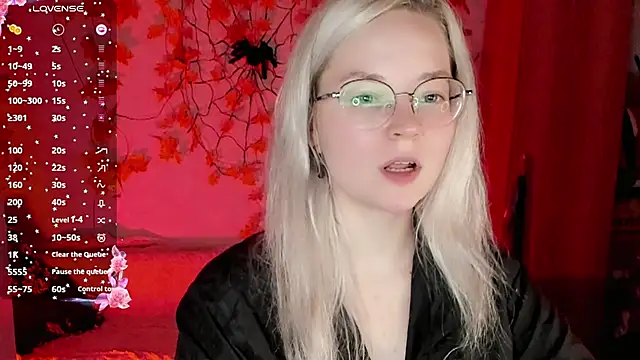 Snapshot of HoneyDazzle chatting on 11-05-25, 09:15 HoneyDazzle online show from 11-05-25, 09:15