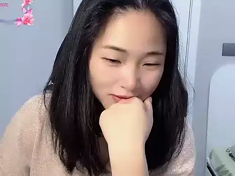 Snapshot of Star-33 chatting on 12-18-25, 02:06 Star-33 online show from 12-18-25, 02:06