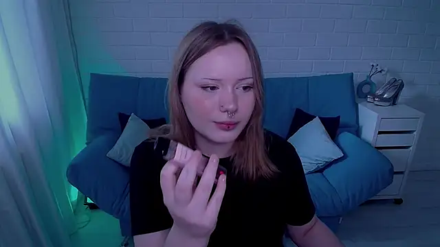 Snapshot of AuroraMour chatting on 10-14-25, 09:21 AuroraMour online show from 10-14-25, 09:21