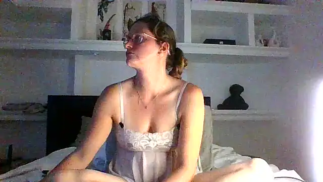 Snapshot of xcrazzycat chatting on 05-20-26, 08:37 xcrazzycat online show from 05-20-26, 08:37