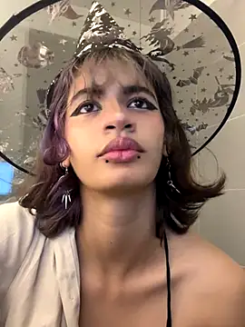 sukulaurens online show from 10-20-25, 05:08