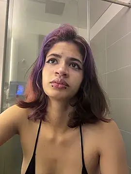 Snapshot of sukulaurens chatting on 12-19-25, 03:02 sukulaurens online show from 12-19-25, 03:02