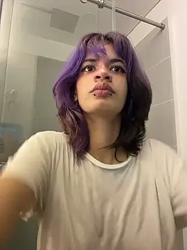 Snapshot of sukulaurens chatting on 01-16-26, 04:27 sukulaurens online show from 01-16-26, 04:27