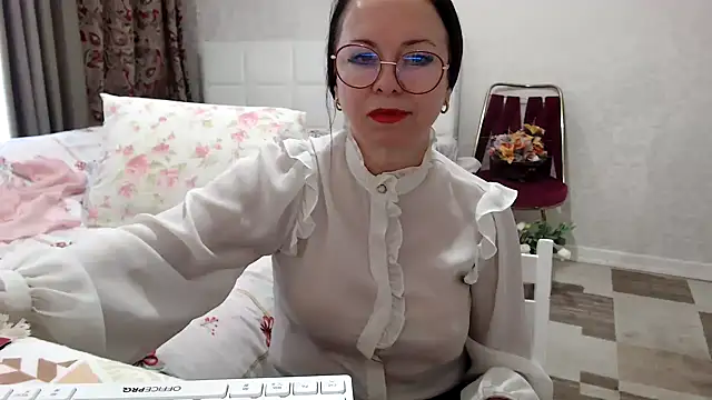 Arisa5000 online show from 12-16-25, 06:51