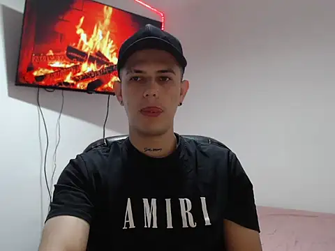 Mylo smit online show from 10-20-25, 04:40