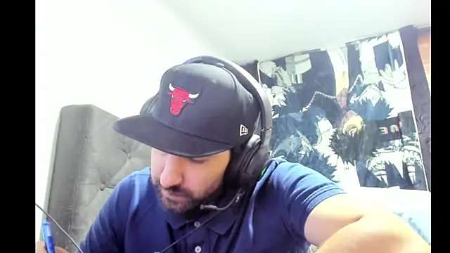 coolfriki online show from 12-17-25, 01:44